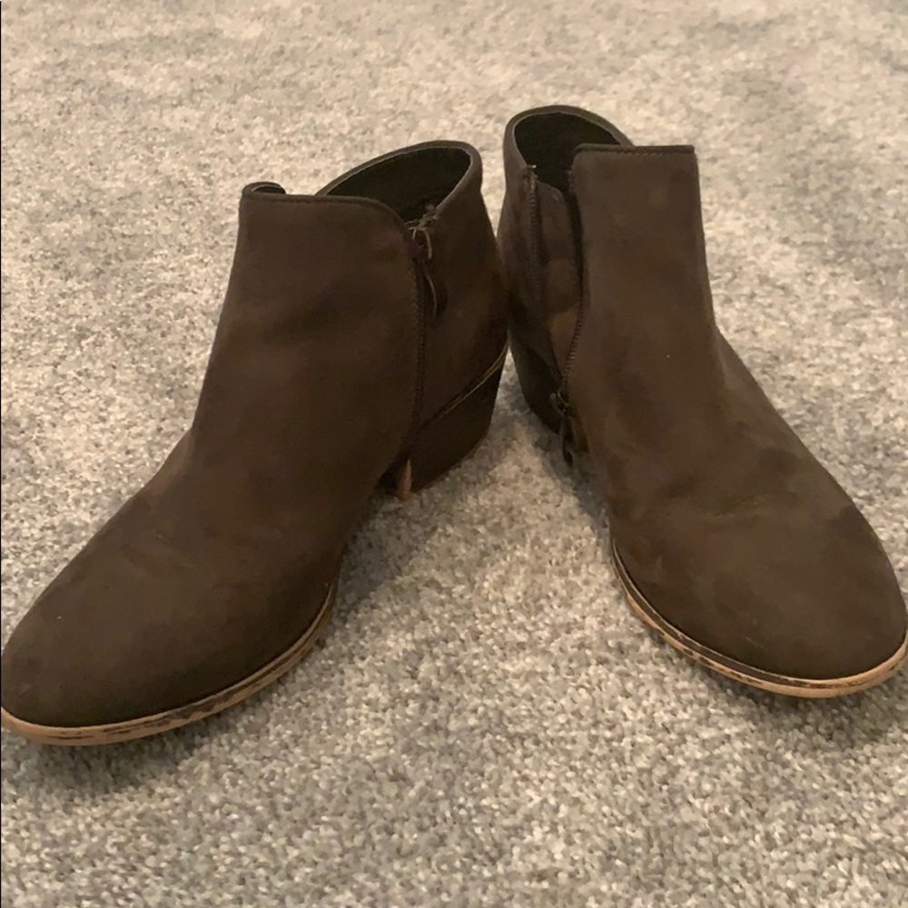 Ankle boots